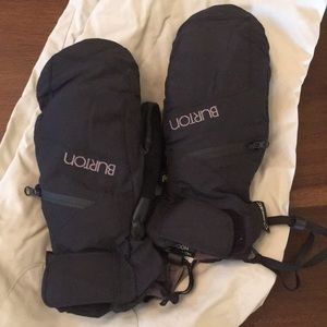 Burton snowboard and ski mittens adult size XS